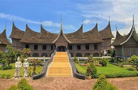 Rumah adat Sumatera Barat